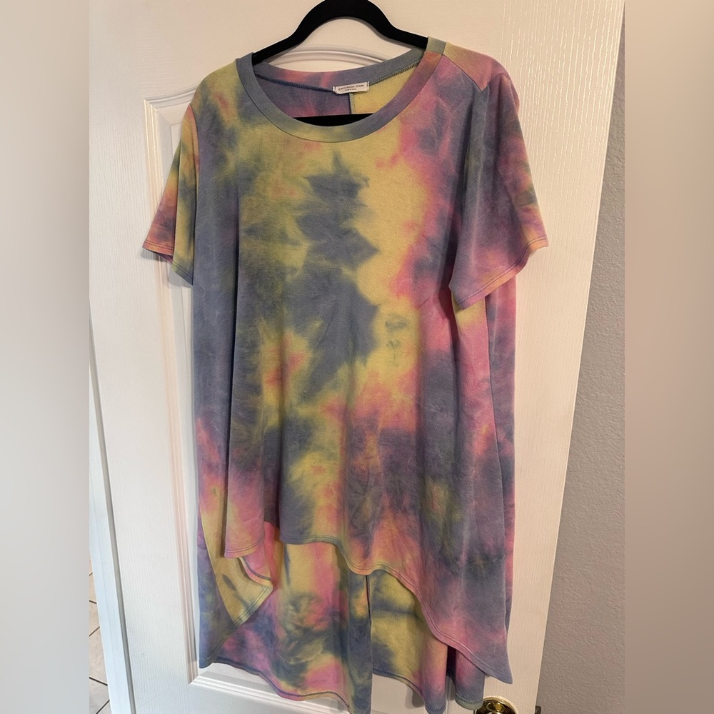 Chic Soul Tie-Dye Short Sleeve Tee in Purple, Yellow, Pink